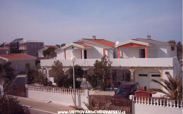 Apartmani Glavaš Dragica – Accommodation Island of Vir Kroatië