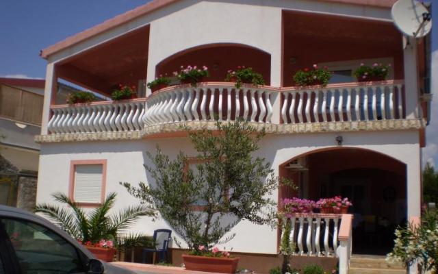 Apartmani Kantoci – Accommodation Island of Vir Kroatië