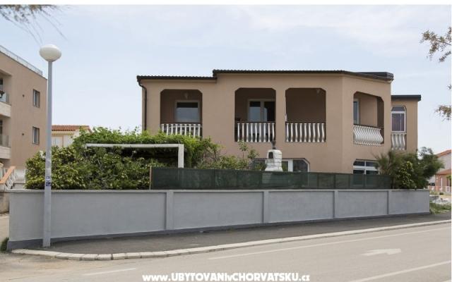 Apartmani Lilly – Accommodation Island of Vir Kroatië