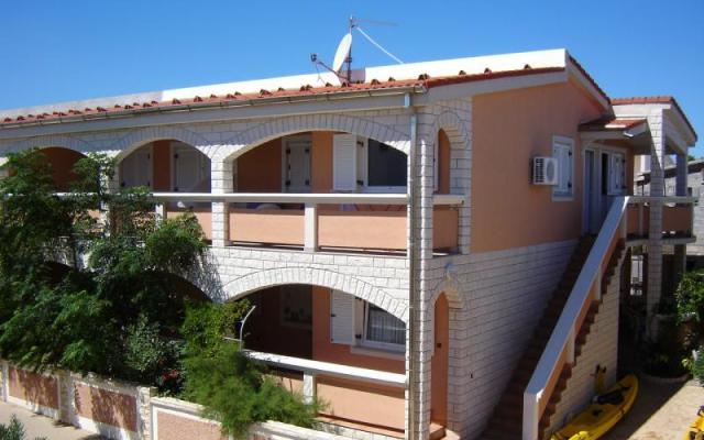 Apartmani Vlašić otok Vir – Accommodation Island of Vir Kroatië