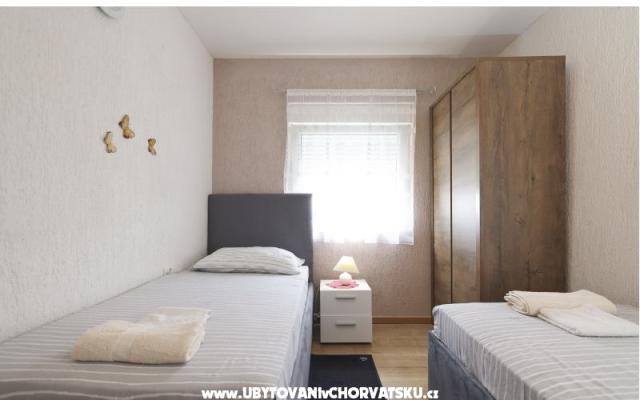 Apartments Porta Via  – Accommodation Island of Vir Kroatië