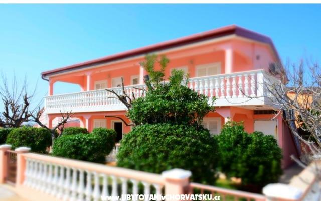 Aprtments Slaviček – Accommodation Island of Vir Kroatië