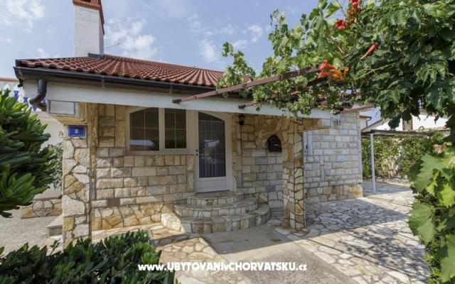 Haus Paul – Accommodation Island of Vir Kroatië