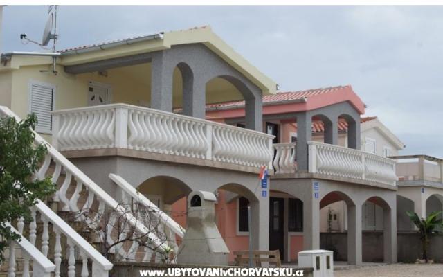 Pahert beach apartment – Accommodation Island of Vir Kroatië