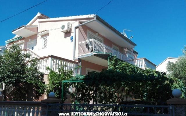 Apartmani Nenadić – Accommodation Vodice Kroatië