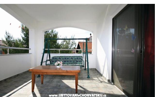 Apartmani Šarac – Accommodation Vodice Kroatië