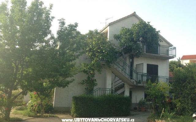 Apartmani Slavijo – Accommodation Vodice Kroatië