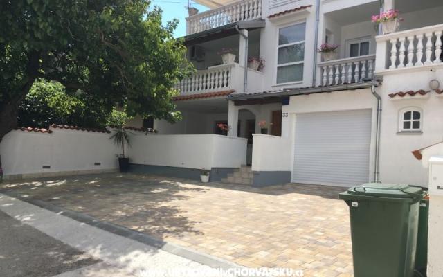Apartments Barbin – Accommodation Vodice Kroatië