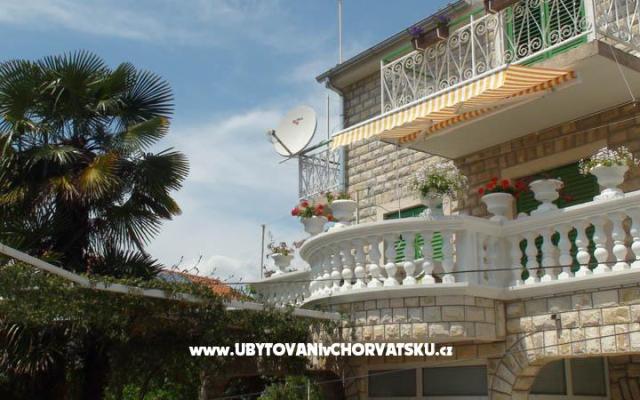 Apartments Vučak – Accommodation Vodice Kroatië
