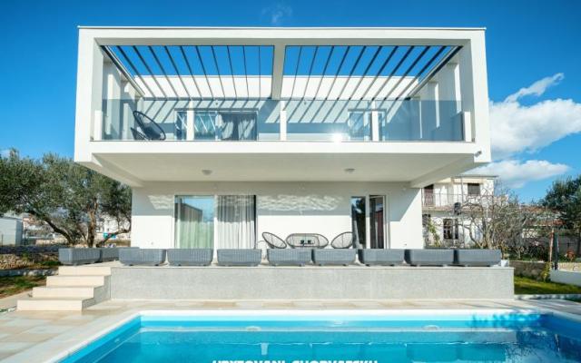 Beach Villa with pool Tribunj – Accommodation Vodice Kroatië
