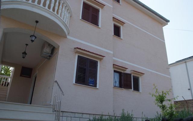 Apartmani Cah – Accommodation Vodice Kroatië