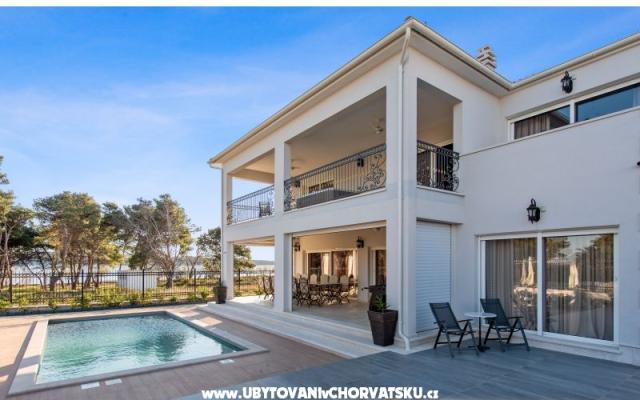 Villa CAROLUS Dalmatia – Accommodation Vodice Kroatië
