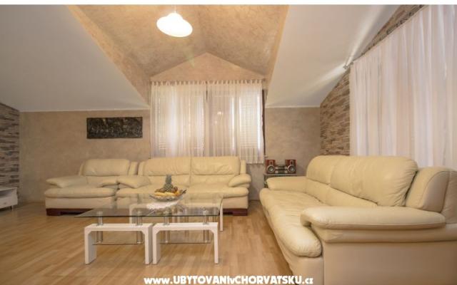 Villa Maky Dino – Accommodation Vodice Kroatië