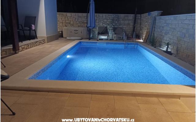 VILLA MARIA – Accommodation Vodice Kroatië