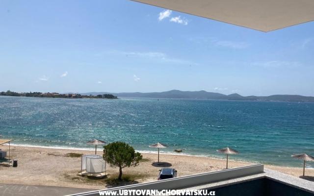 Crowonder Sunny Bay – Accommodation Zadar Kroatië