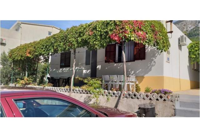 Apartmens Ena – Accommodation Zivogosce Kroatië