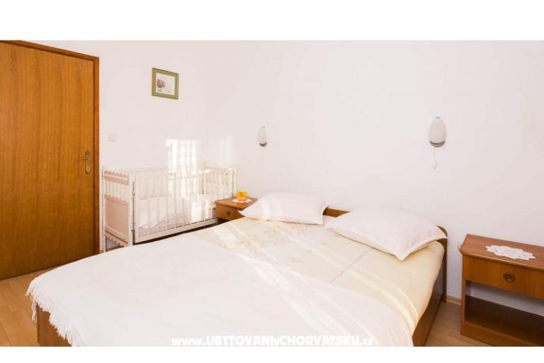 Apartments Jurišić – photo 10