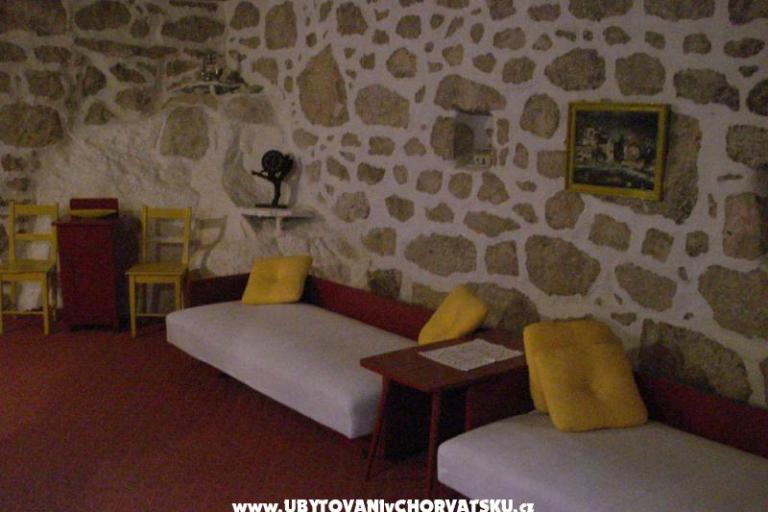 Old stone house – photo 5