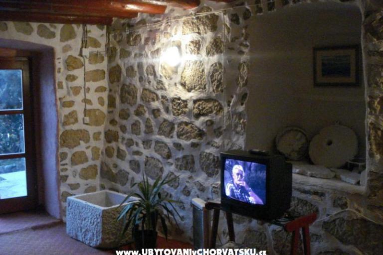 Old stone house – photo 6