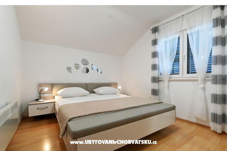 Apartments Ježina – photo 6