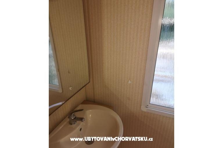 Mobile House Maroon – photo 13