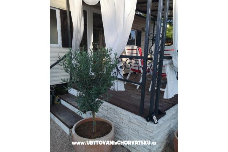 Mobile House Maroon – photo 16
