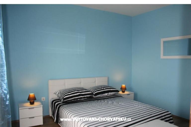 Apartment and pool Nika – photo 11