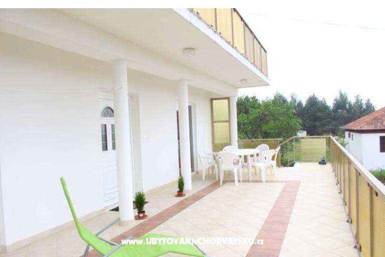 Apartment and pool Nika – photo 13