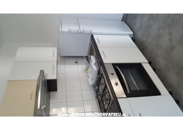 APARTMAN PAULINA/BIBINJE:4+2/STUDIO – photo 12