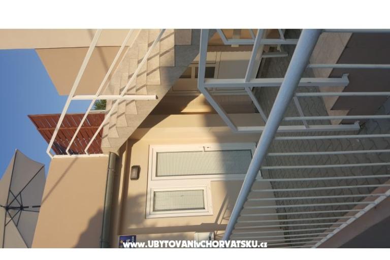 APARTMAN PAULINA/BIBINJE:4+2/STUDIO – photo 13