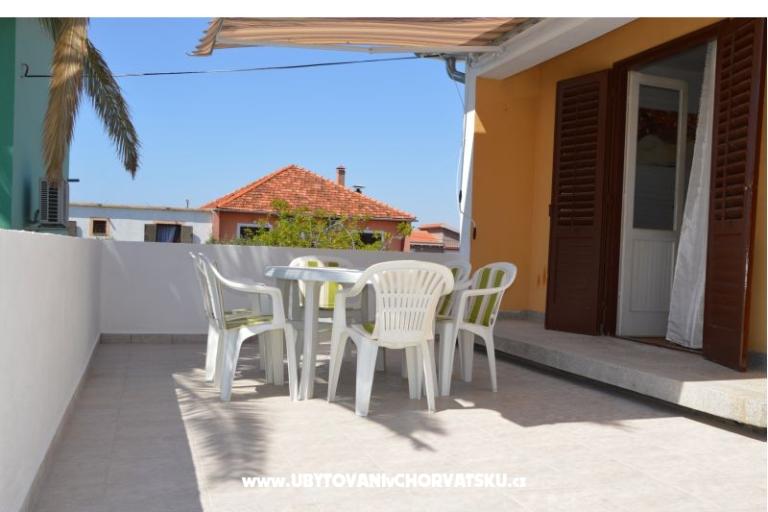 APARTMAN PAULINA/BIBINJE:4+2/STUDIO – photo 4