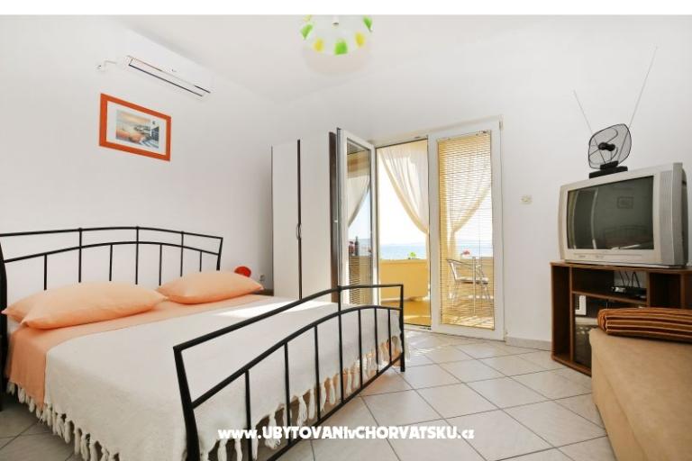 Apartments First row to the sea – photo 16