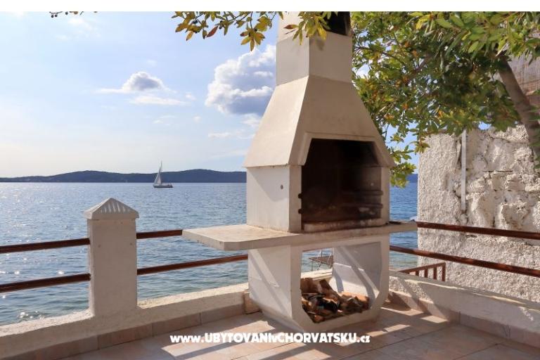 Apartments Mikulandra on the beach – photo 2