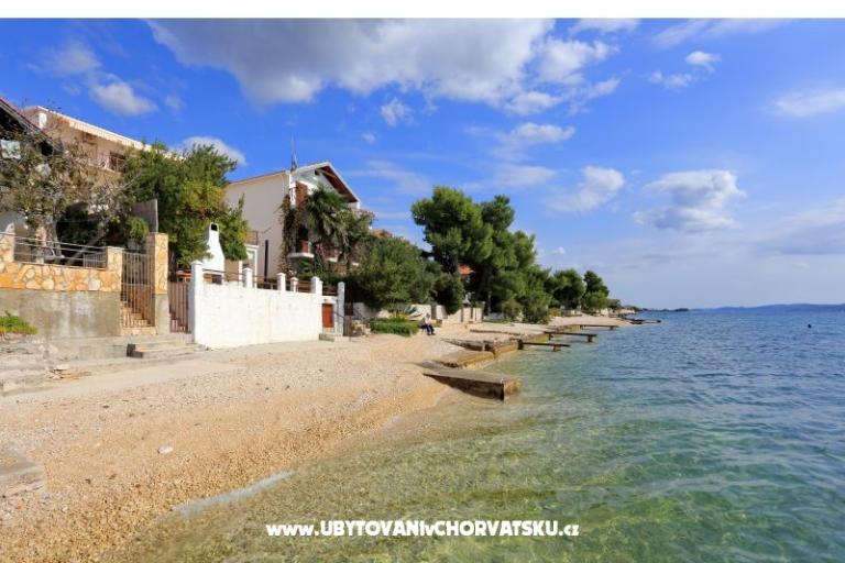 Apartments Mikulandra on the beach – photo 4