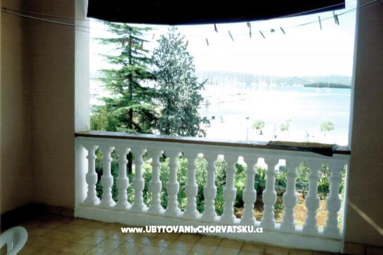 Apartments Kvarantan i Karabatić  – photo 13