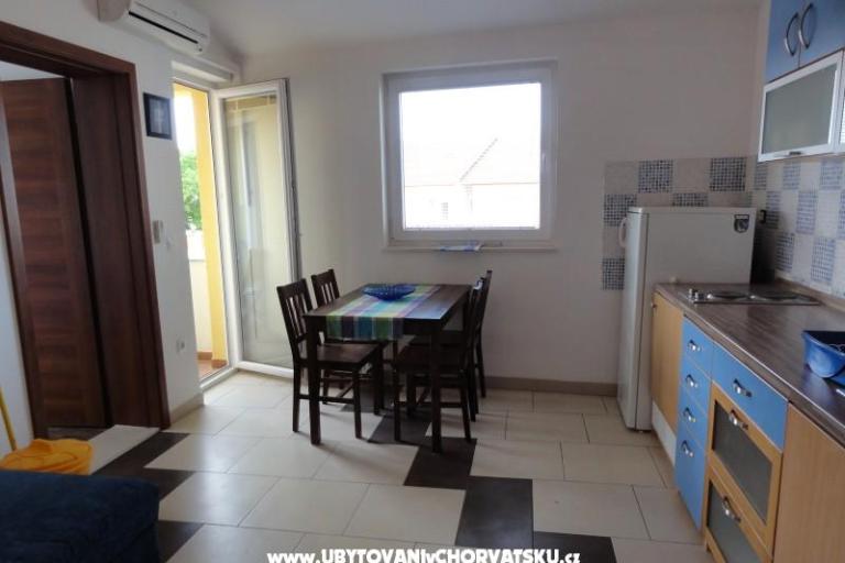 Appartmani Suzana – photo 13