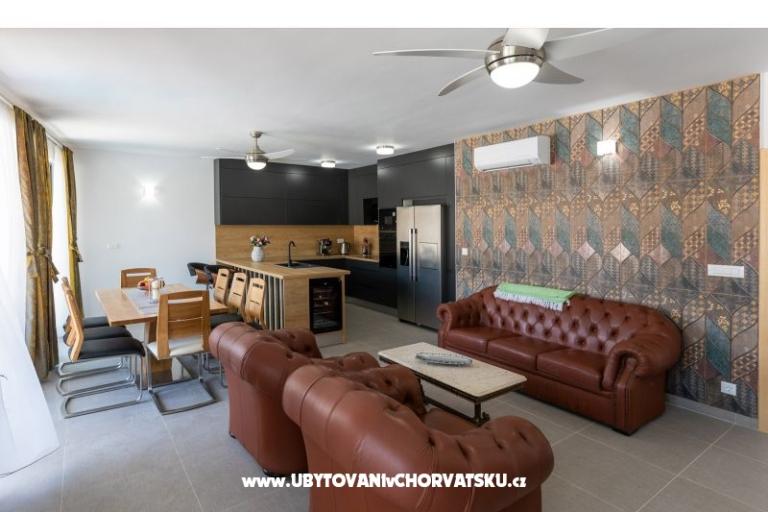 Villa Rep Blace – photo 31