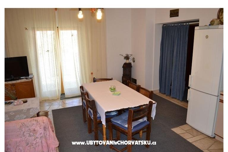 Apartments Čavala Brač – photo 2