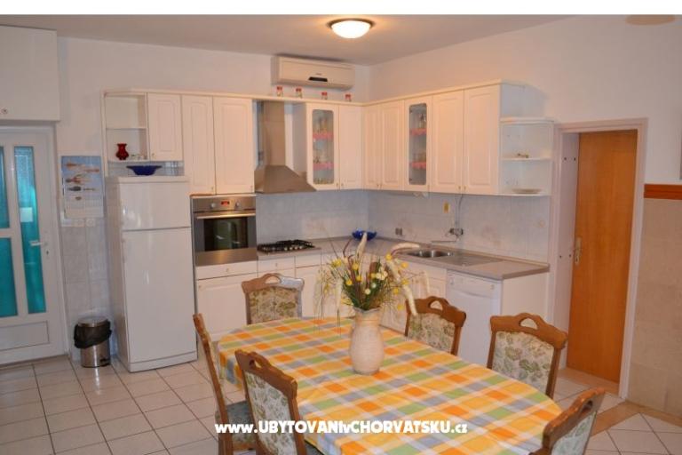 Apartments Ina – photo 9