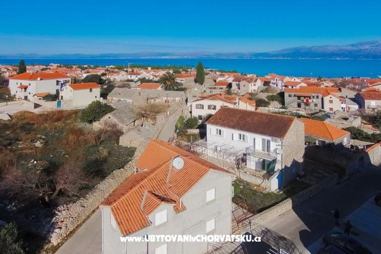 Supetar, Island Brač – photo 18