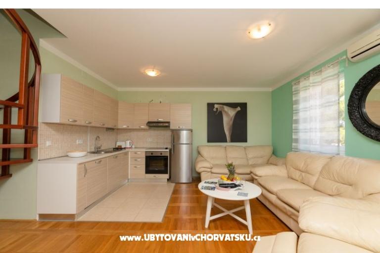 Seaview apartment Andrea 200 m from – photo 2