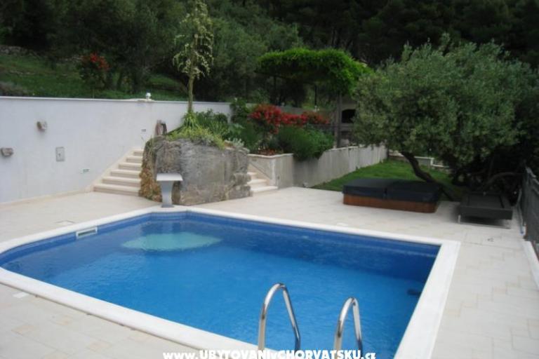 Luxury Villa-swimingpool,sauna,jacu – photo 2