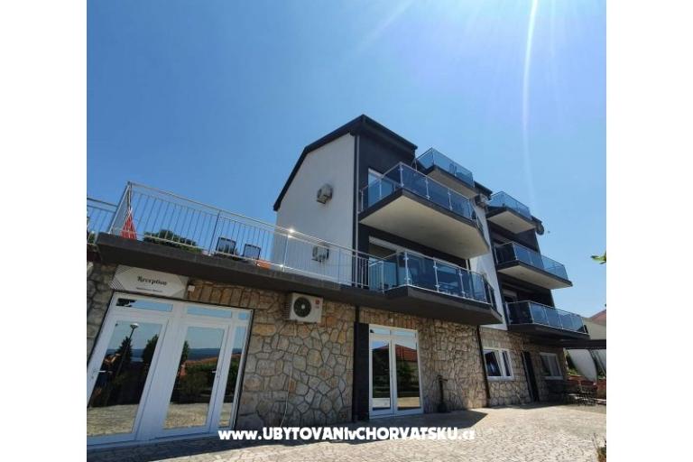 Delux apartment, heated pool – photo 2