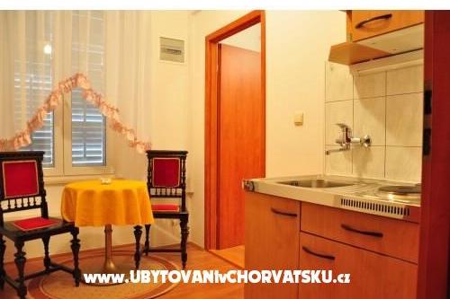 Apartments & room Giron – photo 6