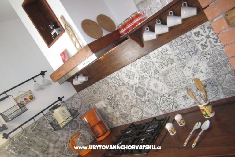 Apartment Flora – photo 10