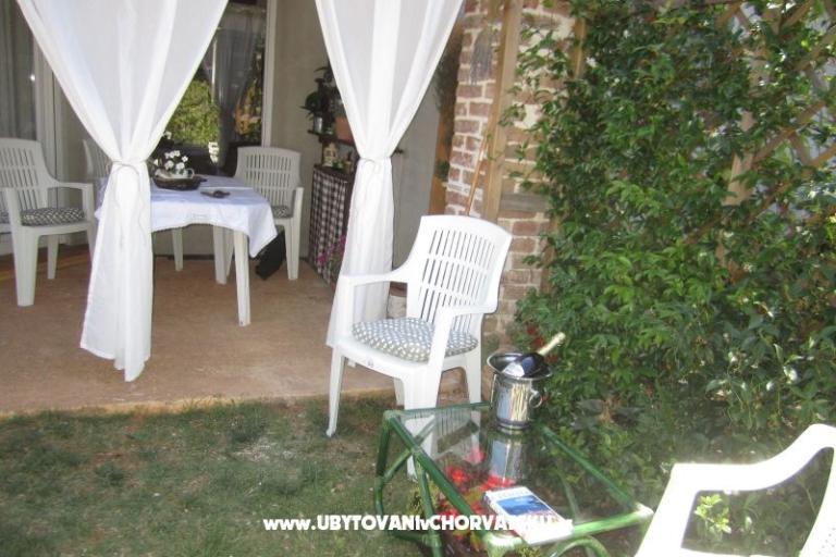 Apartment Flora – photo 18