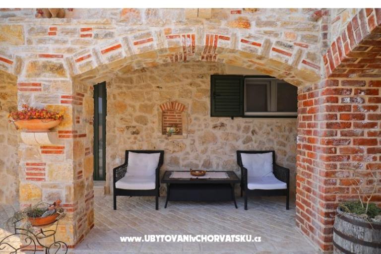 Ancient Dalmatian Apartments – photo 8