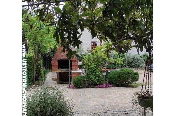 Apartments Ela – photo 2