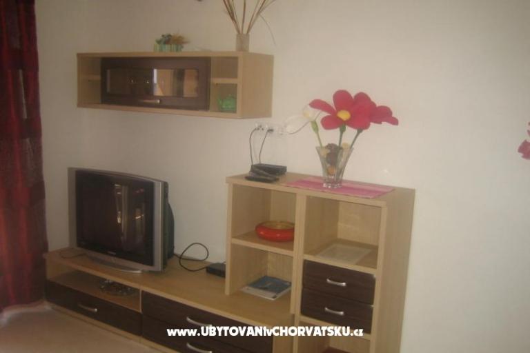 Apartments Roje Sv. Filip i Jakov – photo 11