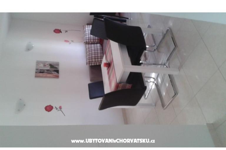 Apartments Roje Sv. Filip i Jakov – photo 15